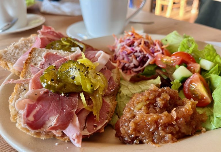 loch arthur lunch nov23b 768x529