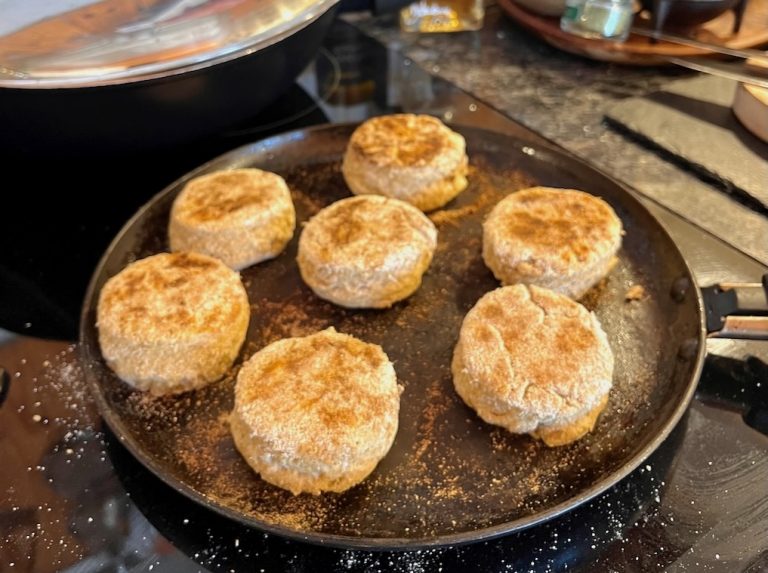 bere bannocks on girdle24 crop 768x573