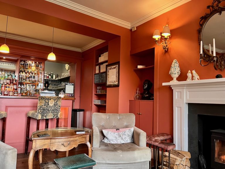 skye24KInloch3 768x576