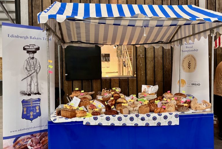 bread display SBC24 768x517