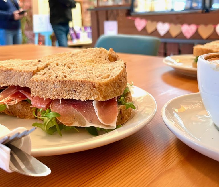 cukie sandwich 768x656