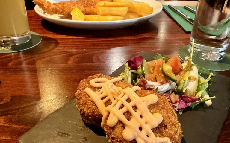 AbHot crab cakes 768x478